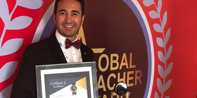 Yılın Öğretmeni Ödülü'nü Türk Öğretmen kazandı